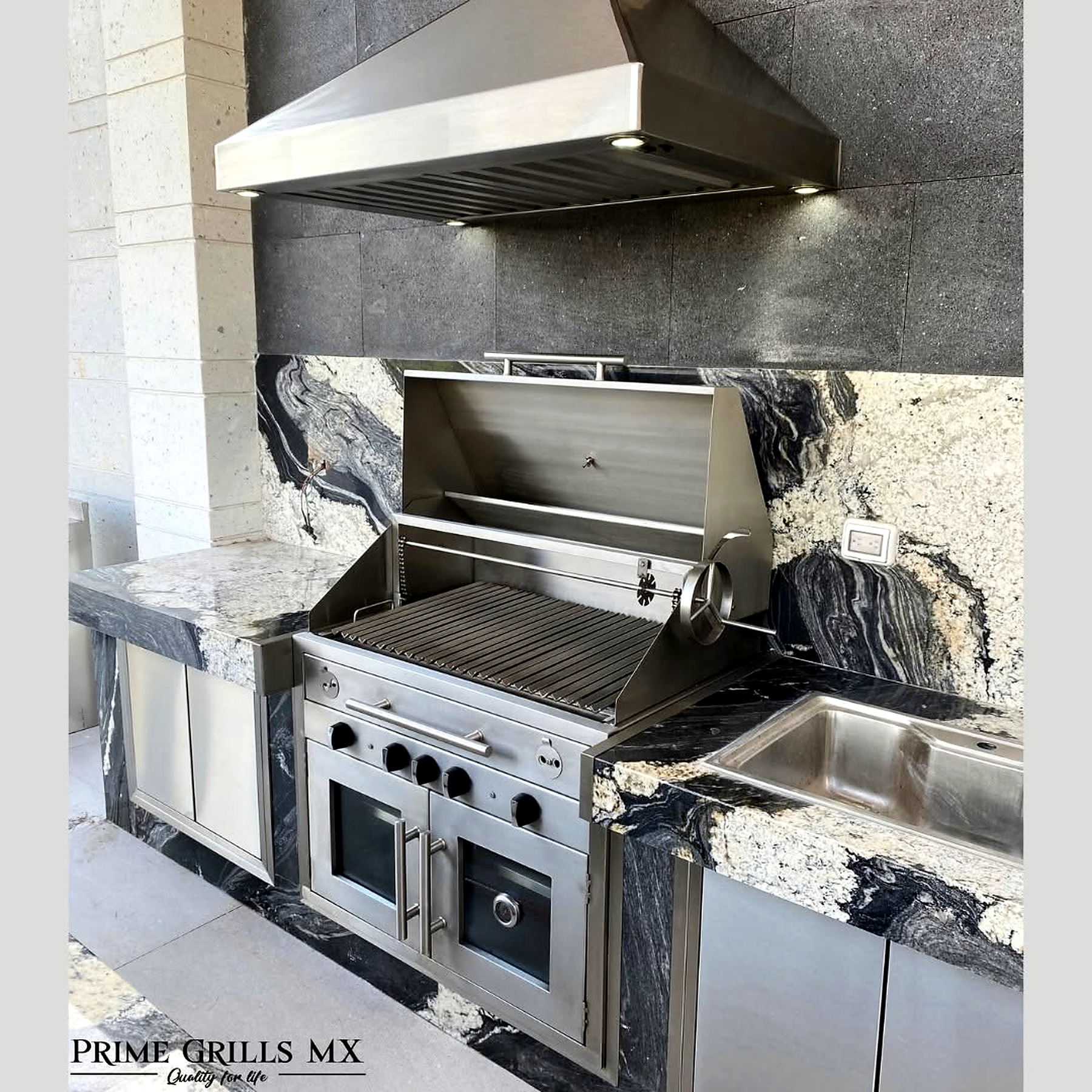 Asador premium Prime Grills instalado en Portal del Norte, Zuazua