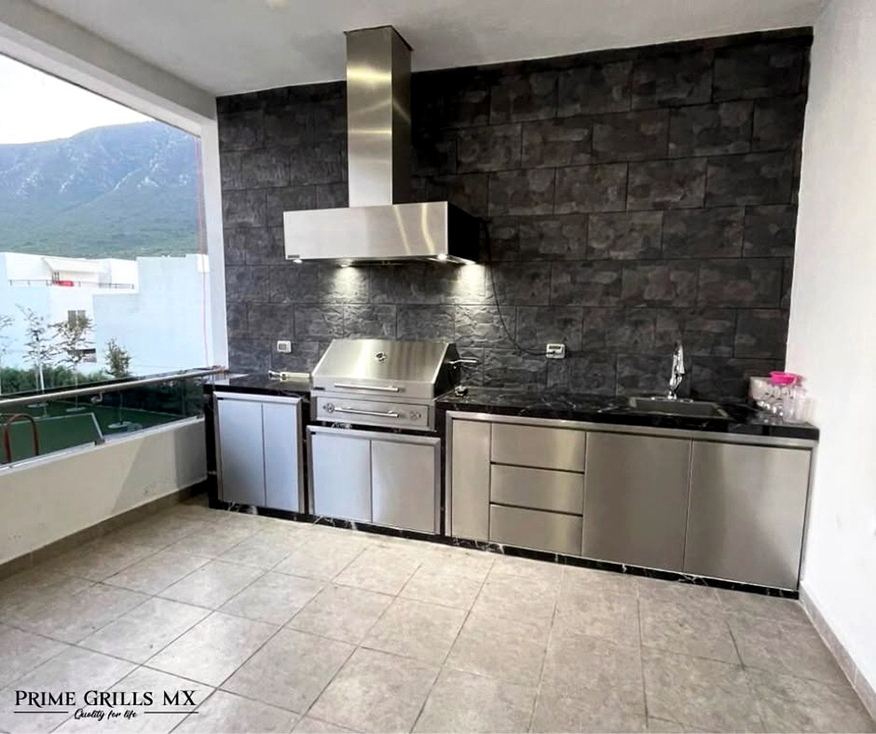 Proyecto completo de asador, campana y módulos de acero inoxidable