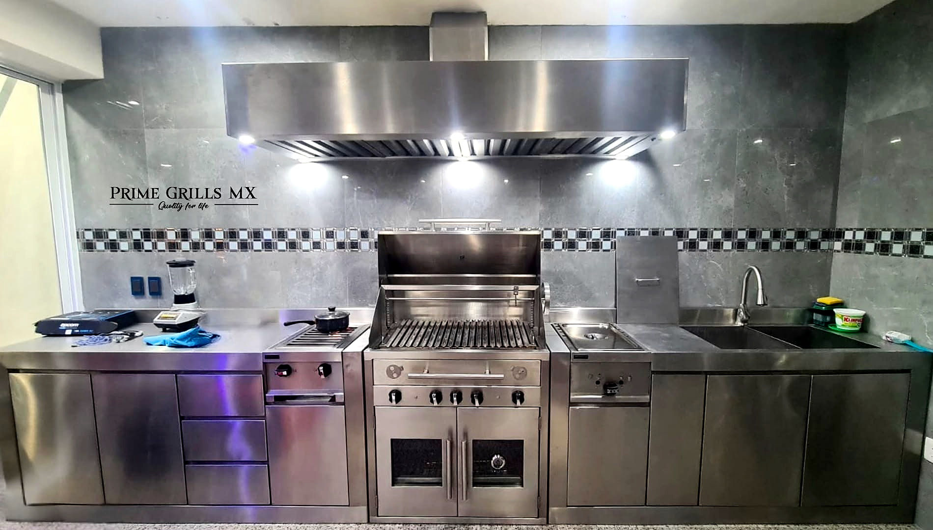 Proyecto personalizado de cocina exterior en acero inoxidable